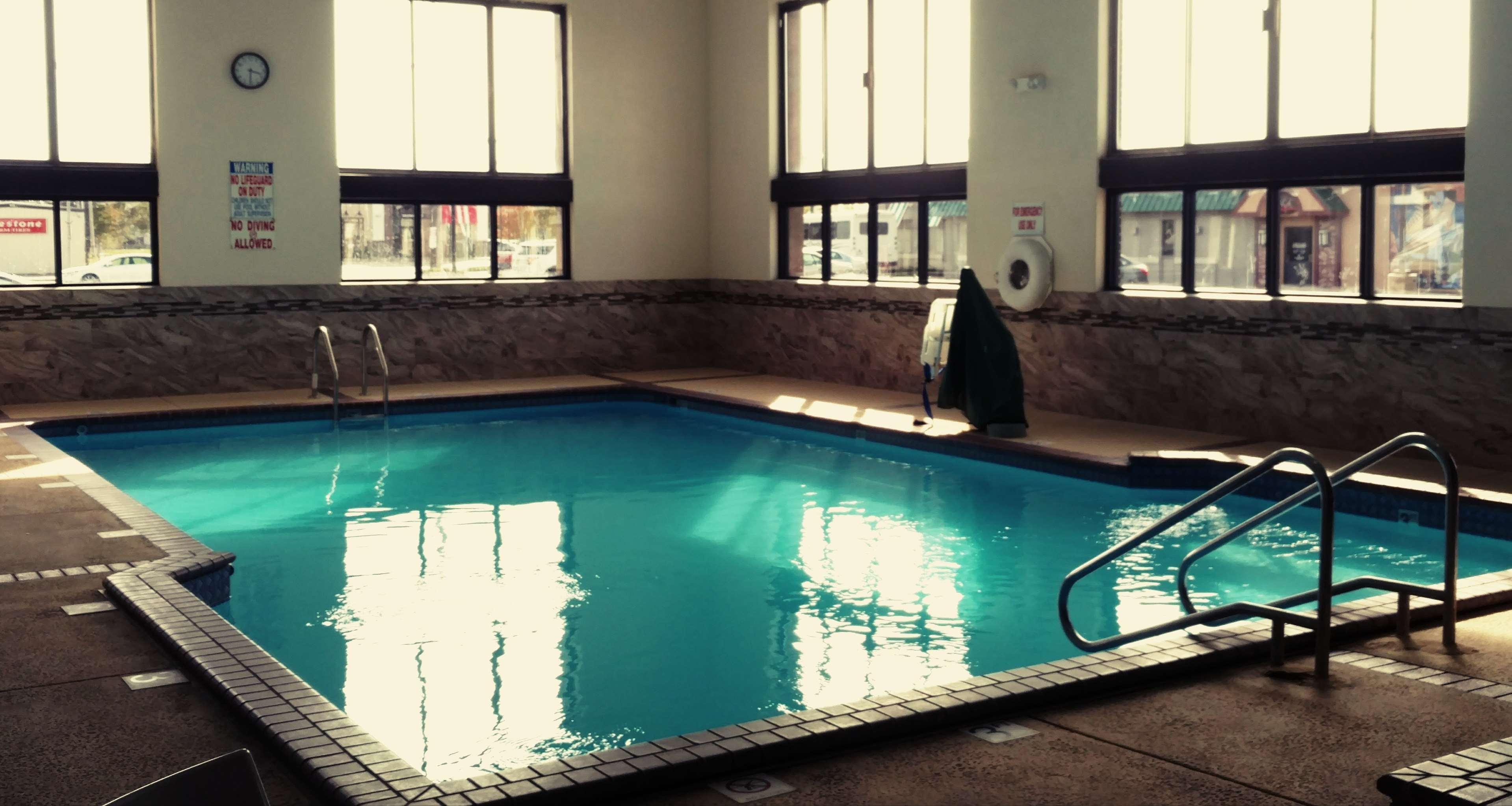 Best Western Angus Inn Great Bend Εξωτερικό φωτογραφία