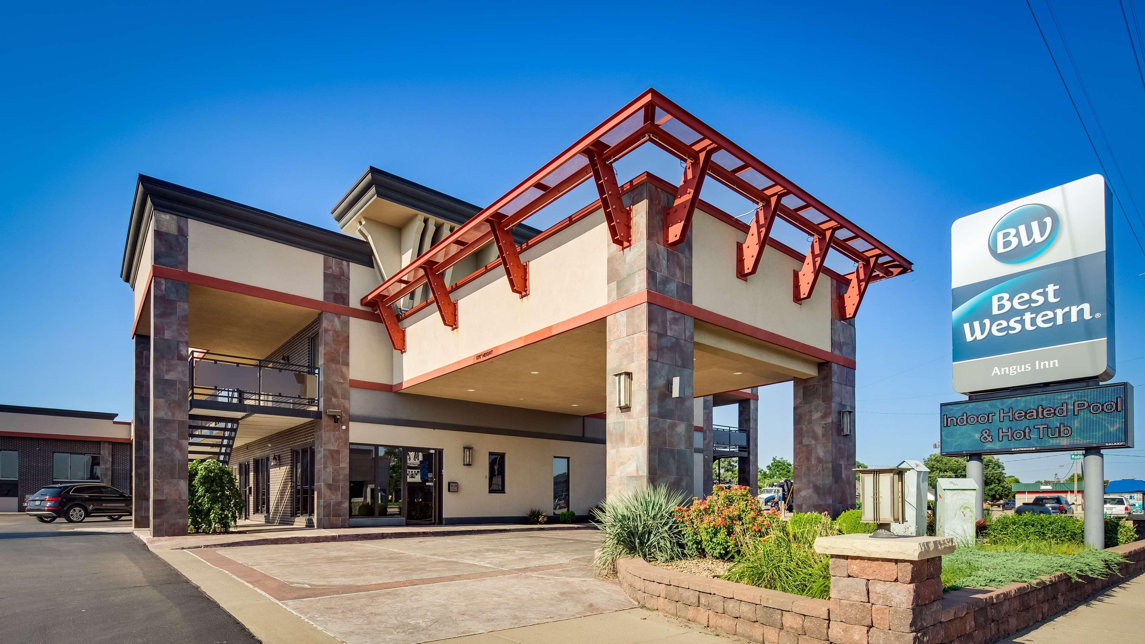 Best Western Angus Inn Great Bend Εξωτερικό φωτογραφία