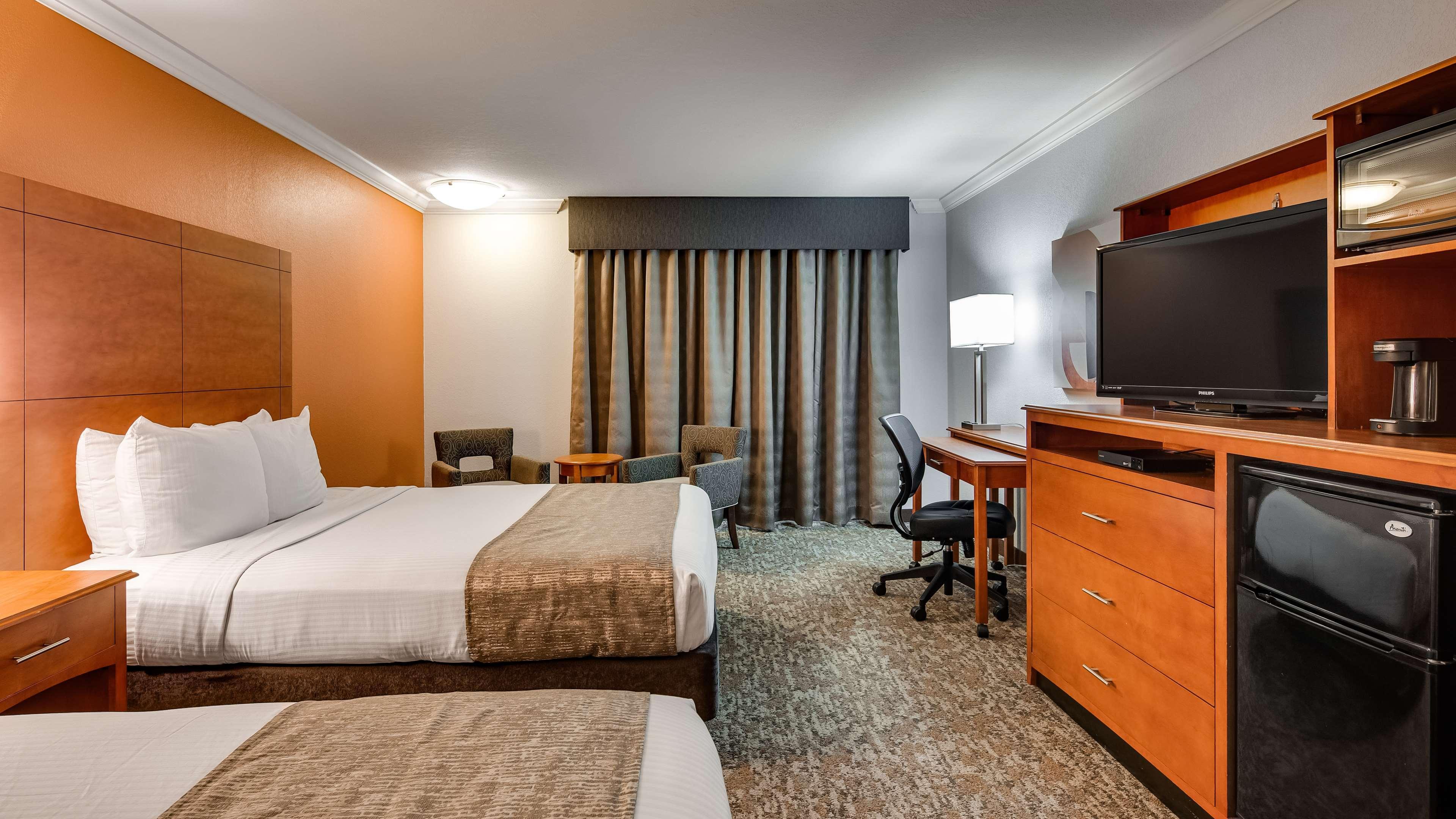 Best Western Angus Inn Great Bend Εξωτερικό φωτογραφία