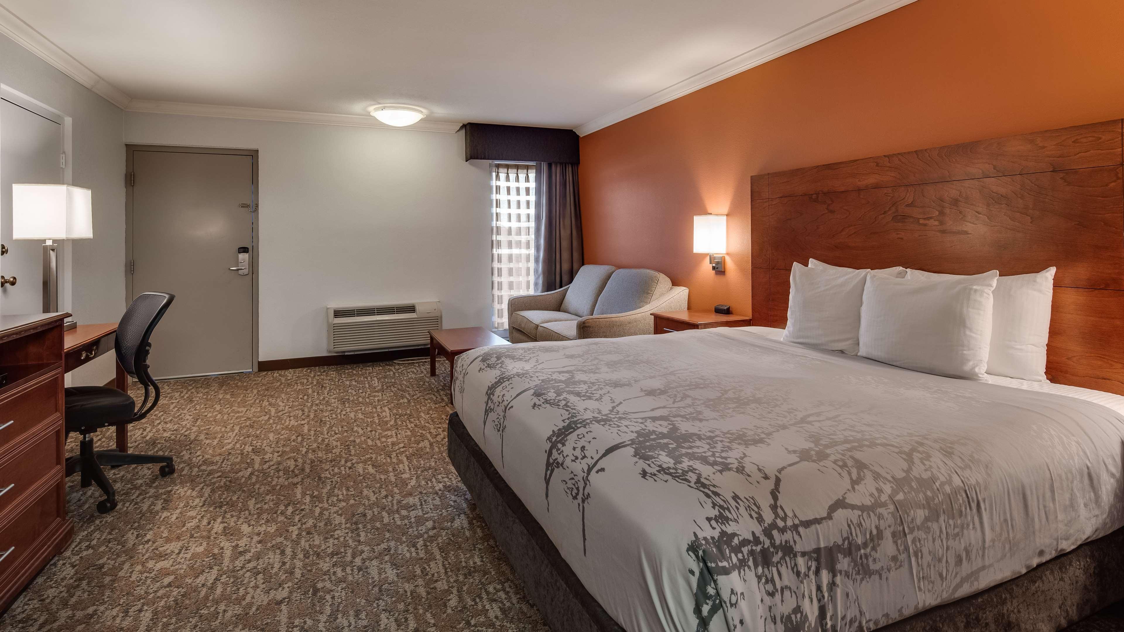 Best Western Angus Inn Great Bend Εξωτερικό φωτογραφία