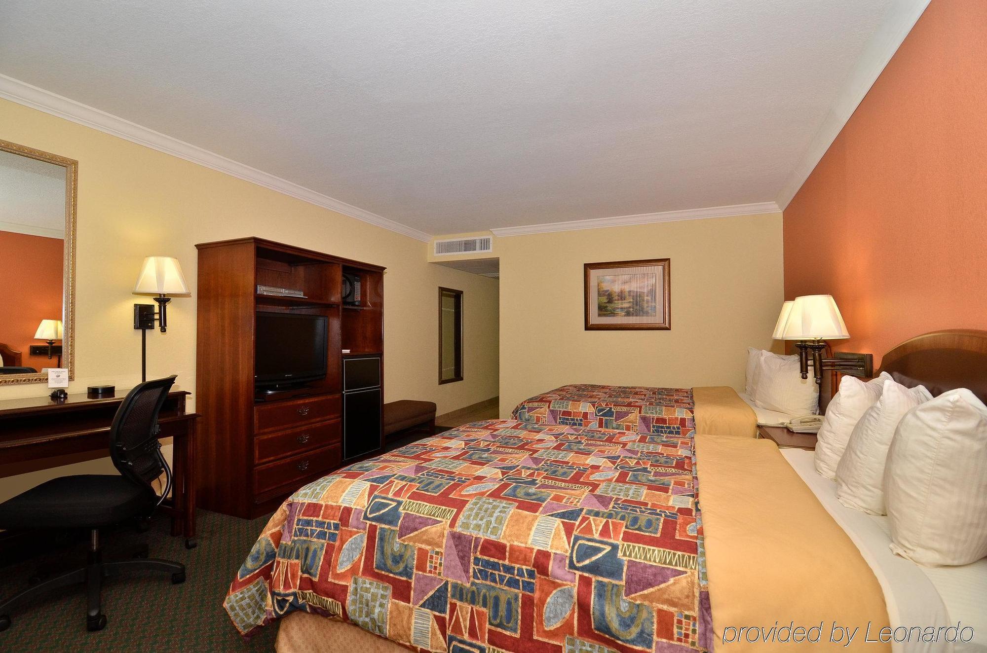 Best Western Angus Inn Great Bend Εξωτερικό φωτογραφία