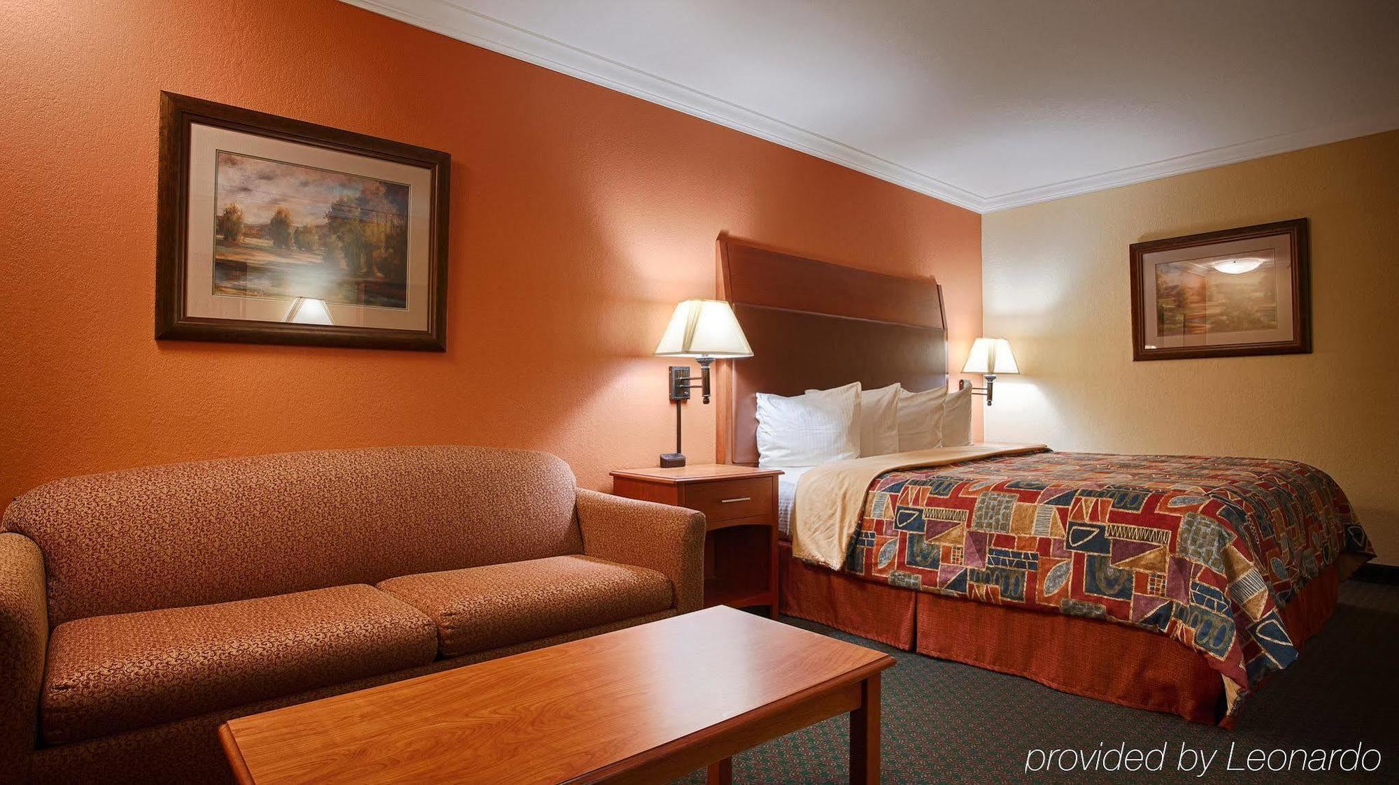 Best Western Angus Inn Great Bend Εξωτερικό φωτογραφία