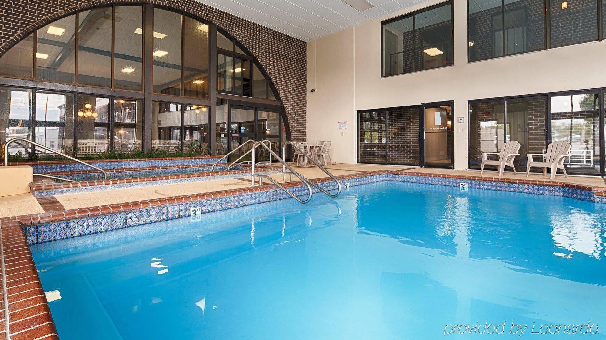 Best Western Angus Inn Great Bend Εξωτερικό φωτογραφία